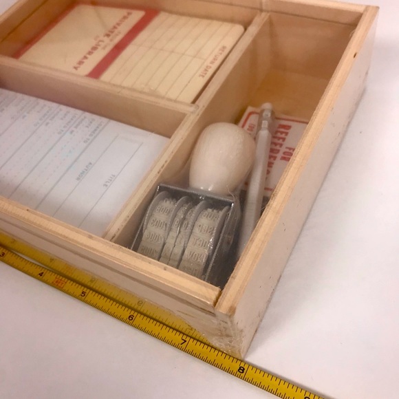 New Knock Knock Personal Library Kit gift for book lovers or kids - Picture 5 of 8